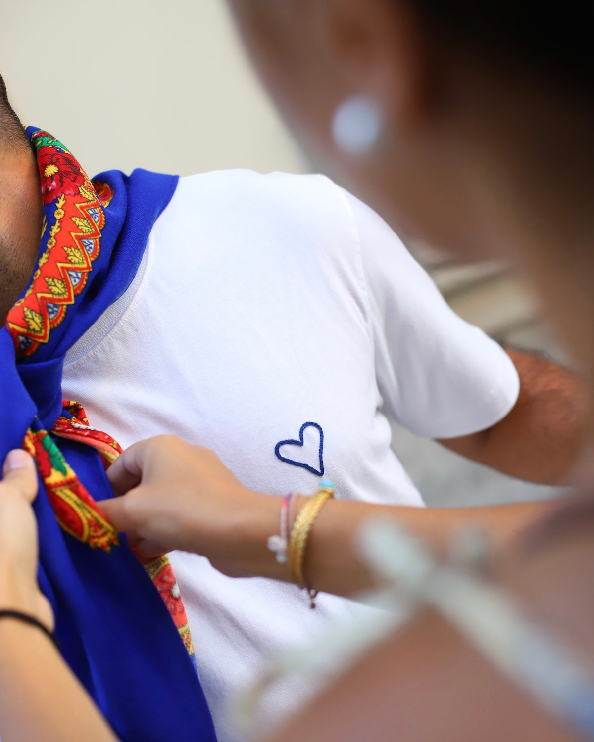 T-shirt d'Agonia - Bordada à mão