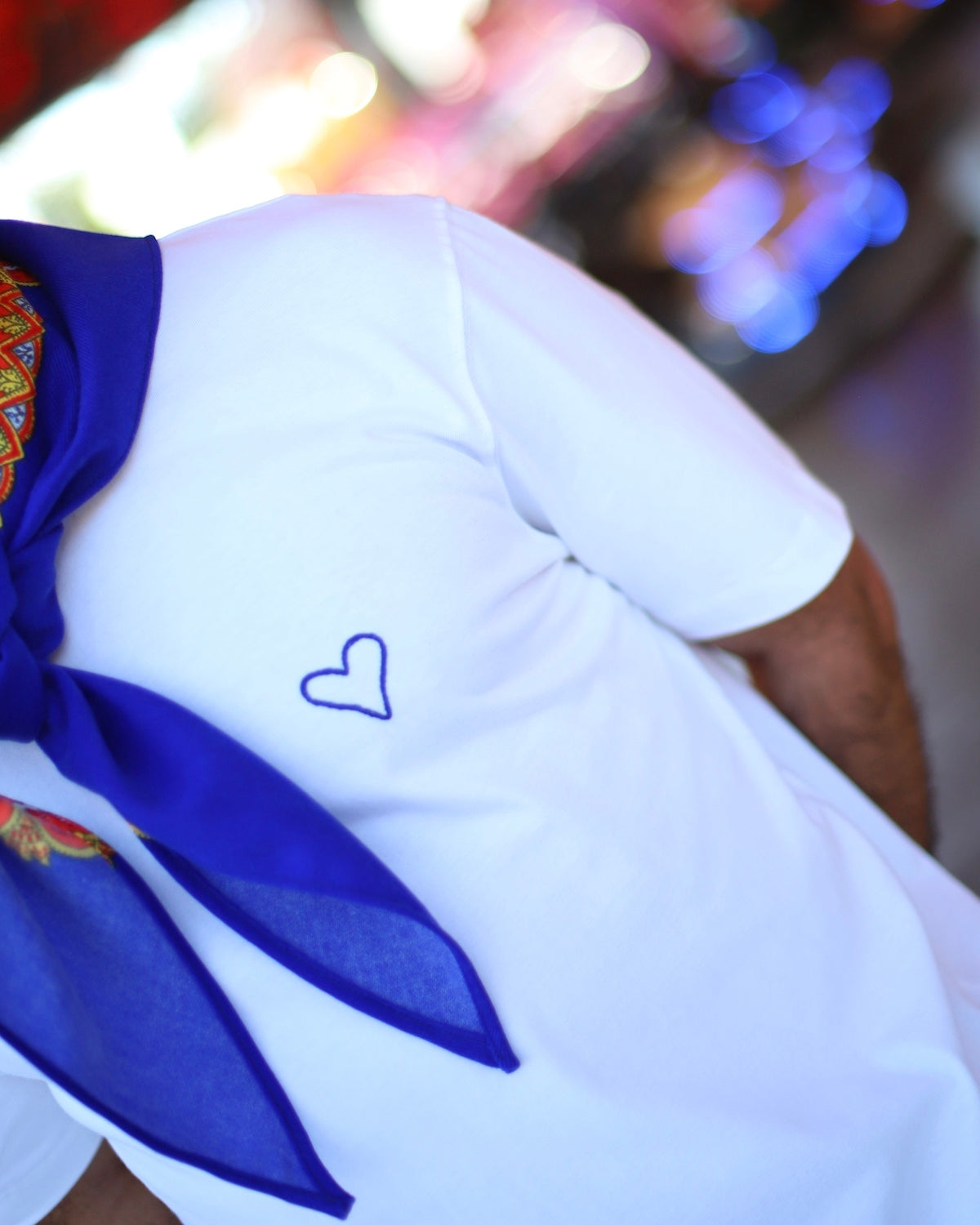 T-shirt d'Agonia - Bordada à mão