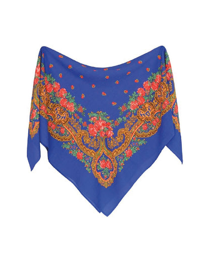 Lenço de Viana do Castelo, lenço minhoto tradicional português com franjas, símbolo do Minho e da cultura de Viana. Lenço regional original usado nas Festas da Senhora d’Agonia, no traje das mordomas e nas danças folclóricas. Lenço de Viana azul, vermelho, branco ou preto, com estampas florais e desenhos típicos do artesanato português. Acessório tradicional de Viana do Castelo, usado por mulheres e homens como símbolo de fé, amor e orgulho minhoto. Lenço cultural português. Presente ideal feito em Portugal