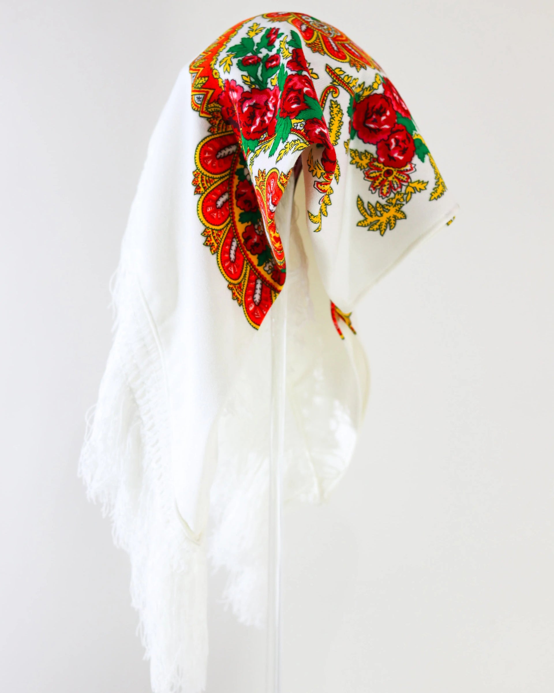 Viana Scarf - Minhoto Type - Full Scarf with Fringe - Red – d'Agonia