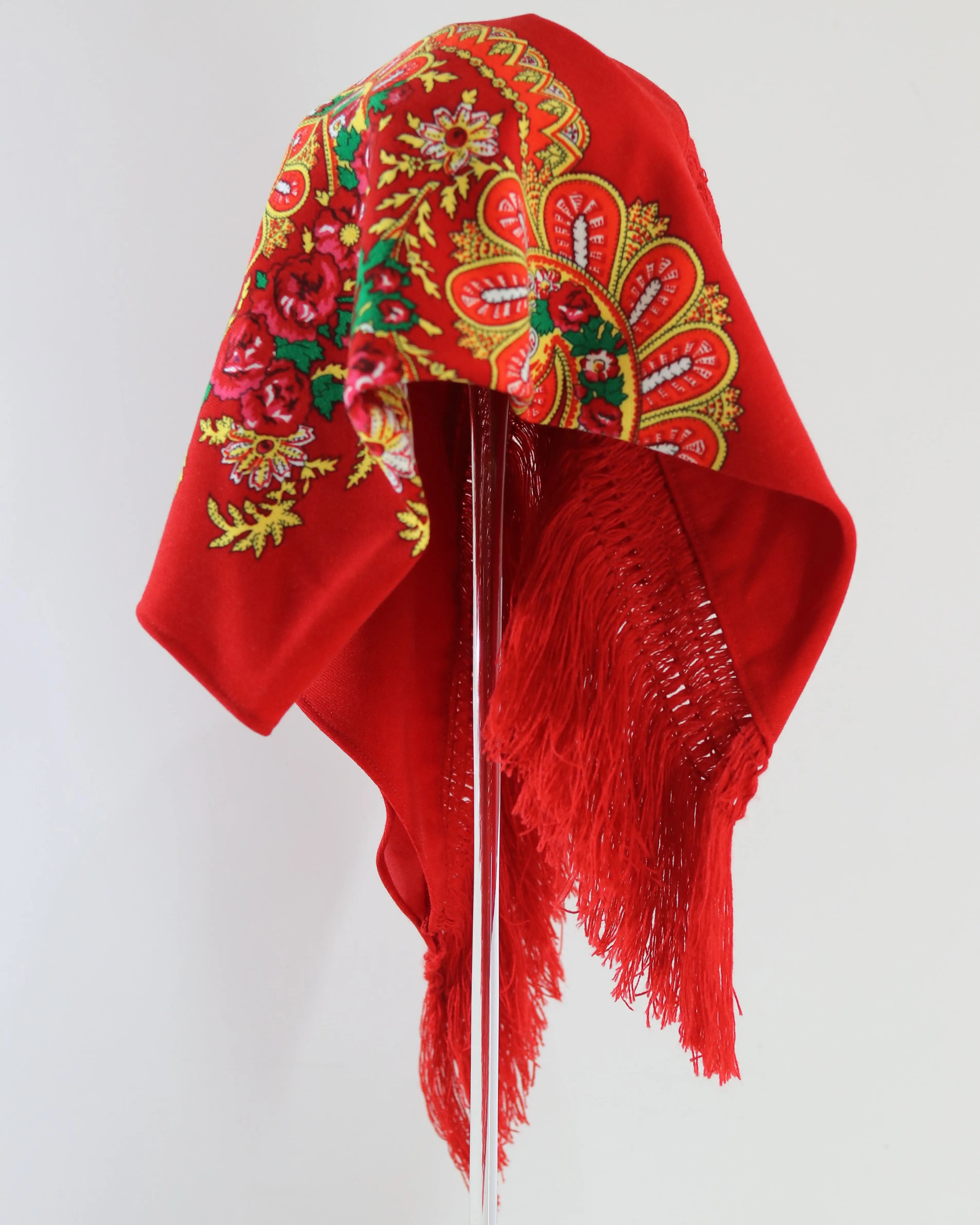 Viana Scarf - Minhoto Type - Full Scarf with Fringe - Red
